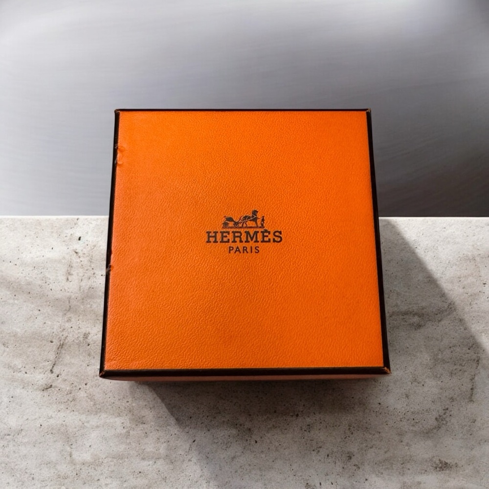 Hermès
Enamel Clic Clac H Bangle Bracelet - Picture 2 of 9